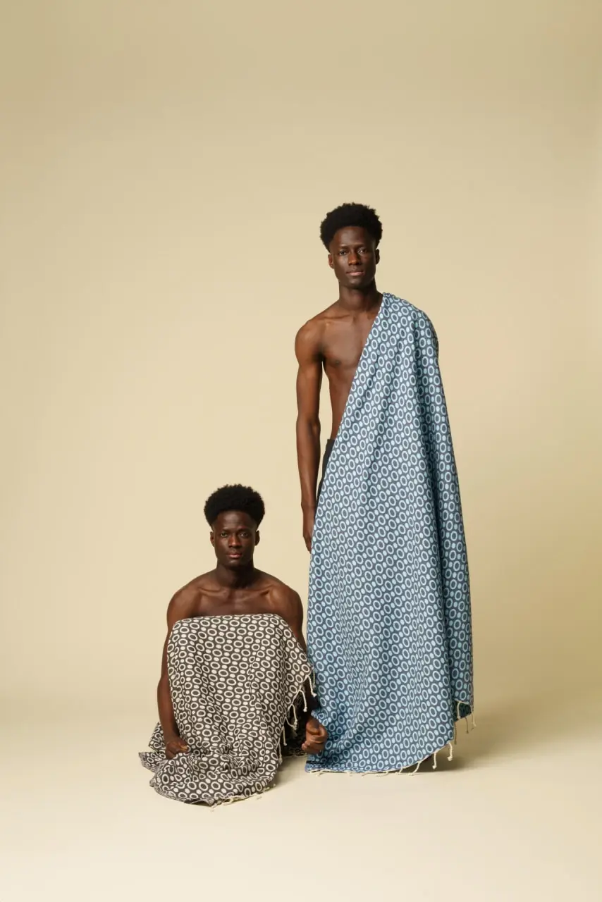 Futah - Pulse Noire Serviette de Plage XL (4)