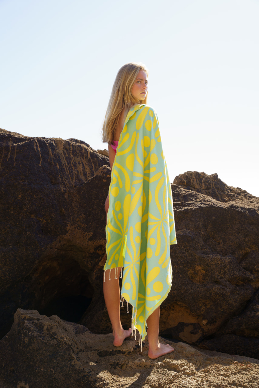 Futah - Flora Amarelo & Verde Água Toalha de Praia (7)