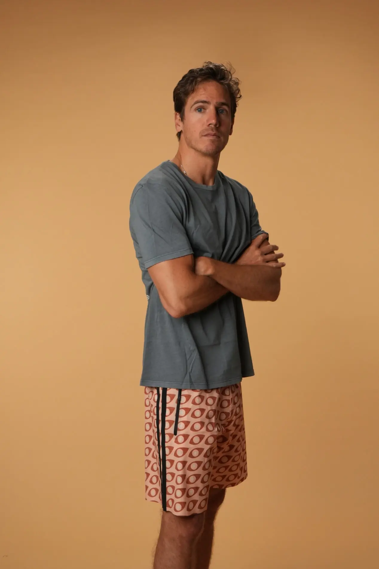 Futah - T-Shirt Algodão Orgânico Cinza Mineral - Praia (1)