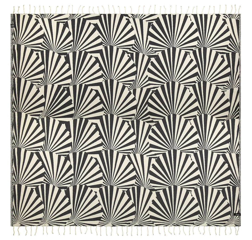 Futah - Taiga Noir Serviette Grande (1)